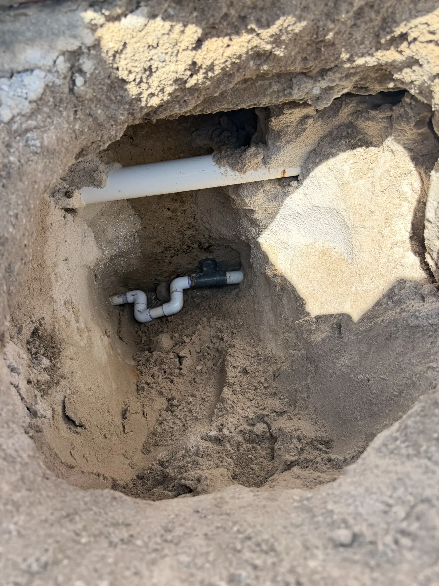 Failed pipe section replumbed with a loop to reconnect the return line — Daytona Beach Shores, FL